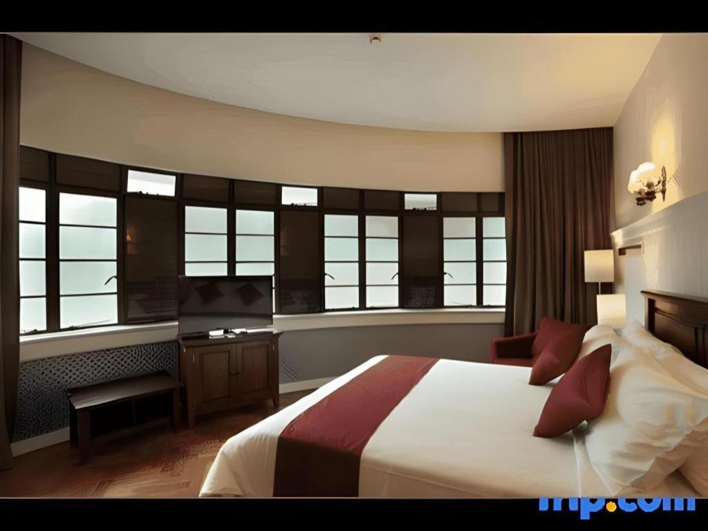 The Chambers Hotel George Town Exterior photo